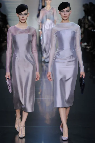 Look 15